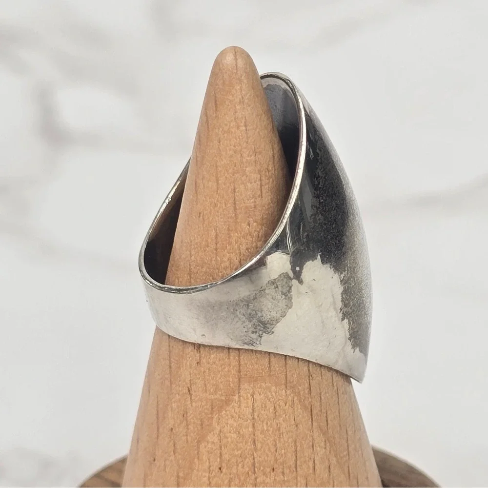 925 Sterling Silver Shield Ring Size 5.5 Minimalist Wide Tapered Band Statement